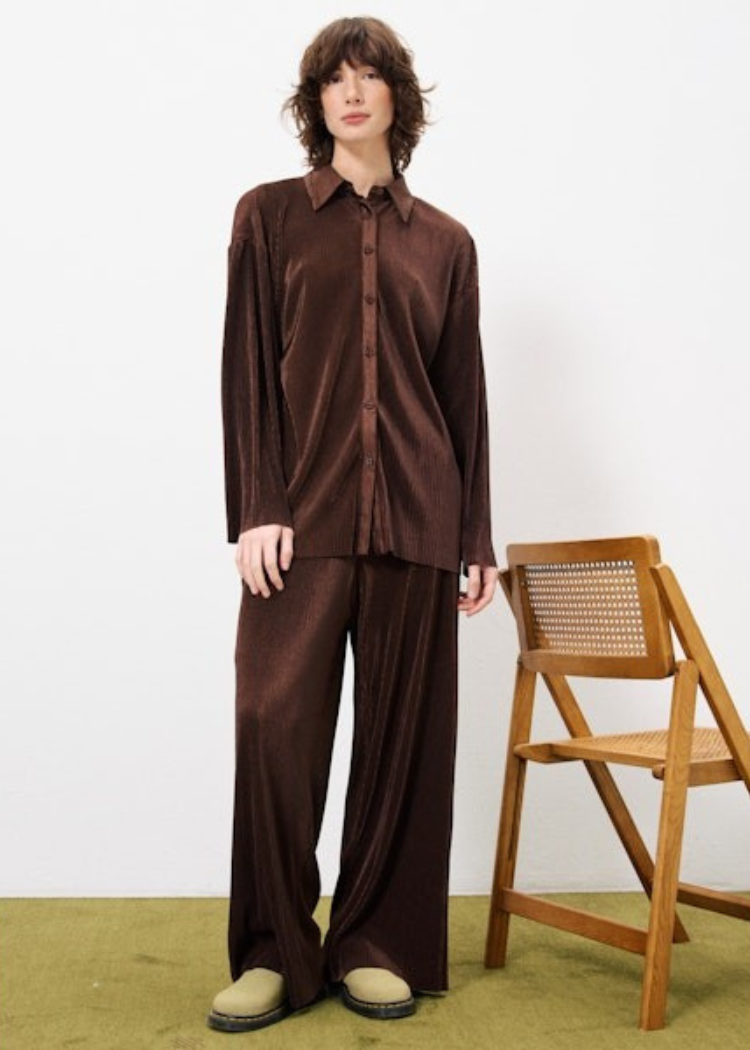 FRNCH Louise Pants- Chocolate-Hand In Pocket