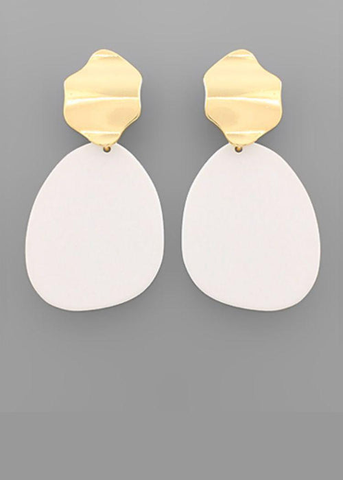 Anisa Geo Dangle Earring-Hand In Pocket