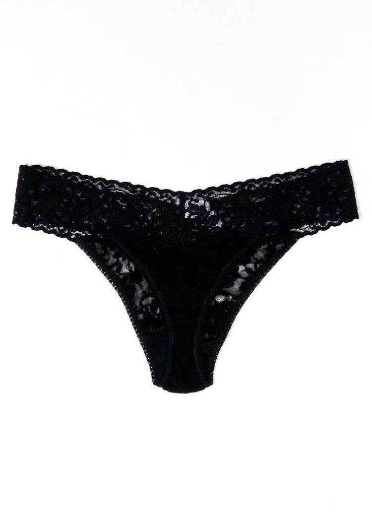 Hanky Panky Signature Lace Original Rise Thong - Suntan-Hand In Pocket